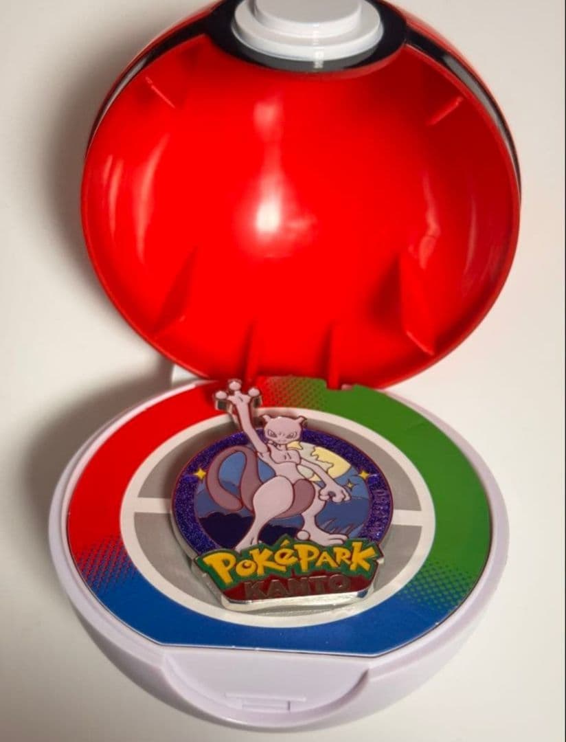 21時まで特価‼️ポケパーク カントー 限定 ピンバッジ ボールなし ミュウツー