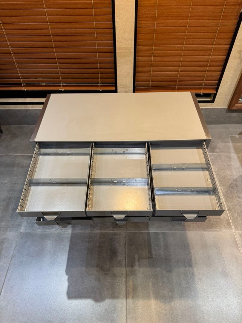 アメリカ　LYON スチールチェスト