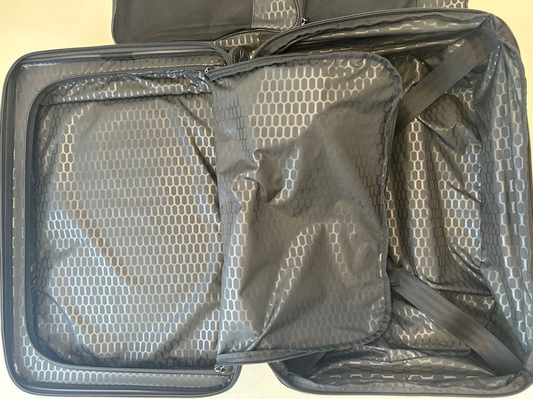 9月6日7日限定価格　ポルシェスーツケース　ブラック 新品未使用.確実本物