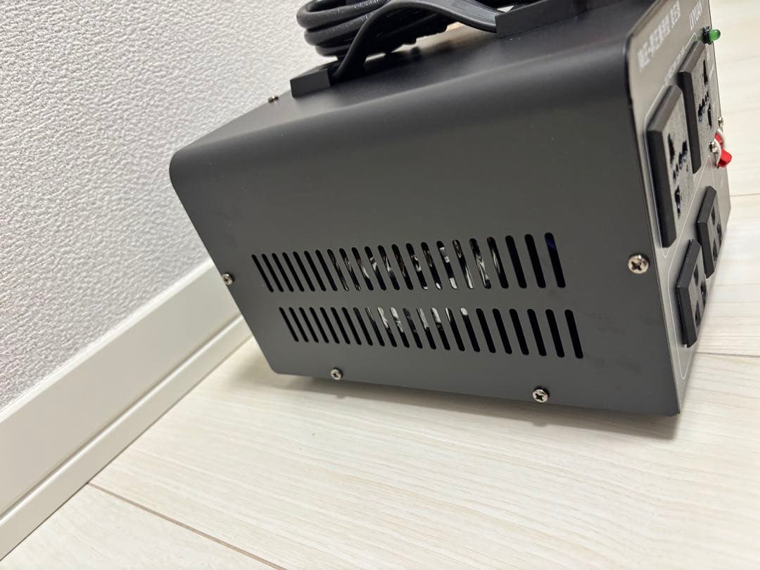 【新品】Lvyuan VTJP-2000W PRO 海外機器対応 変圧器