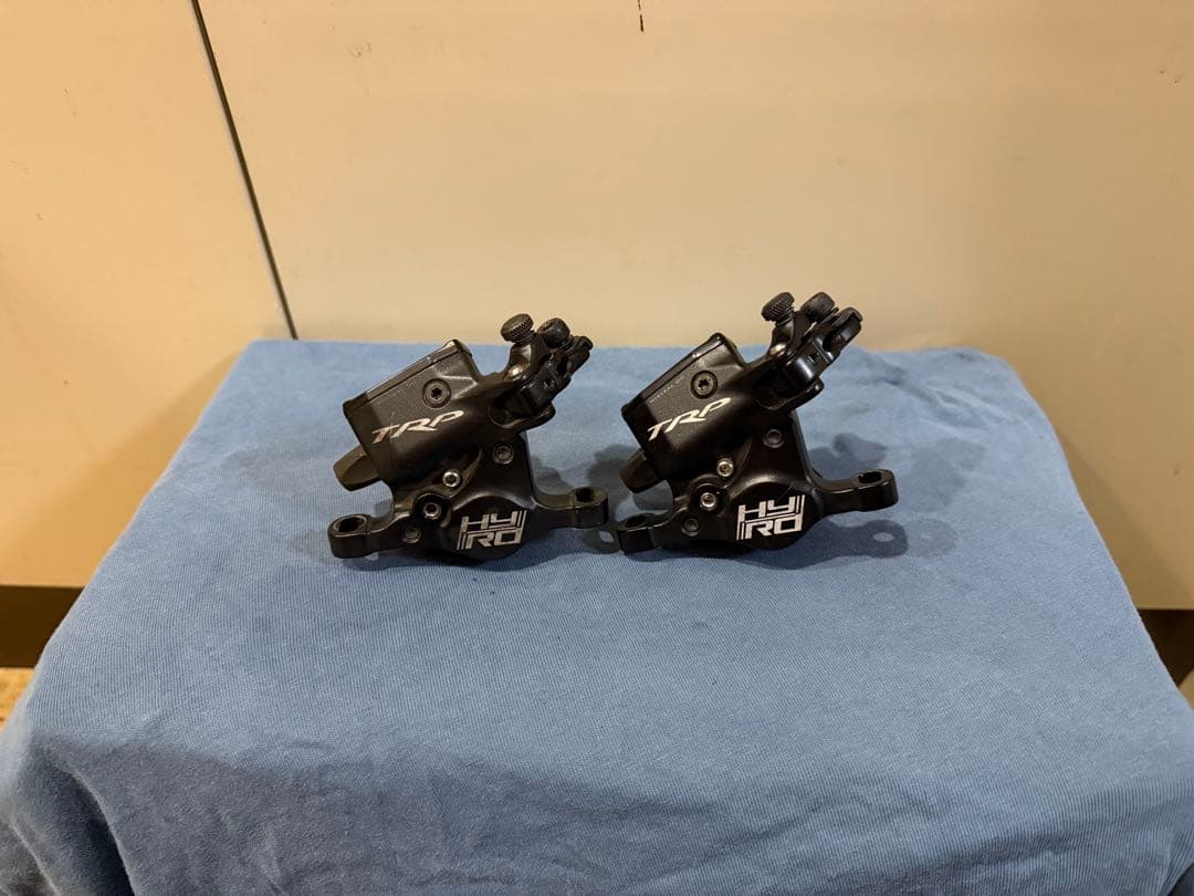 TRP HY/RD ポストマウント 油圧 ディスク キャリパー
