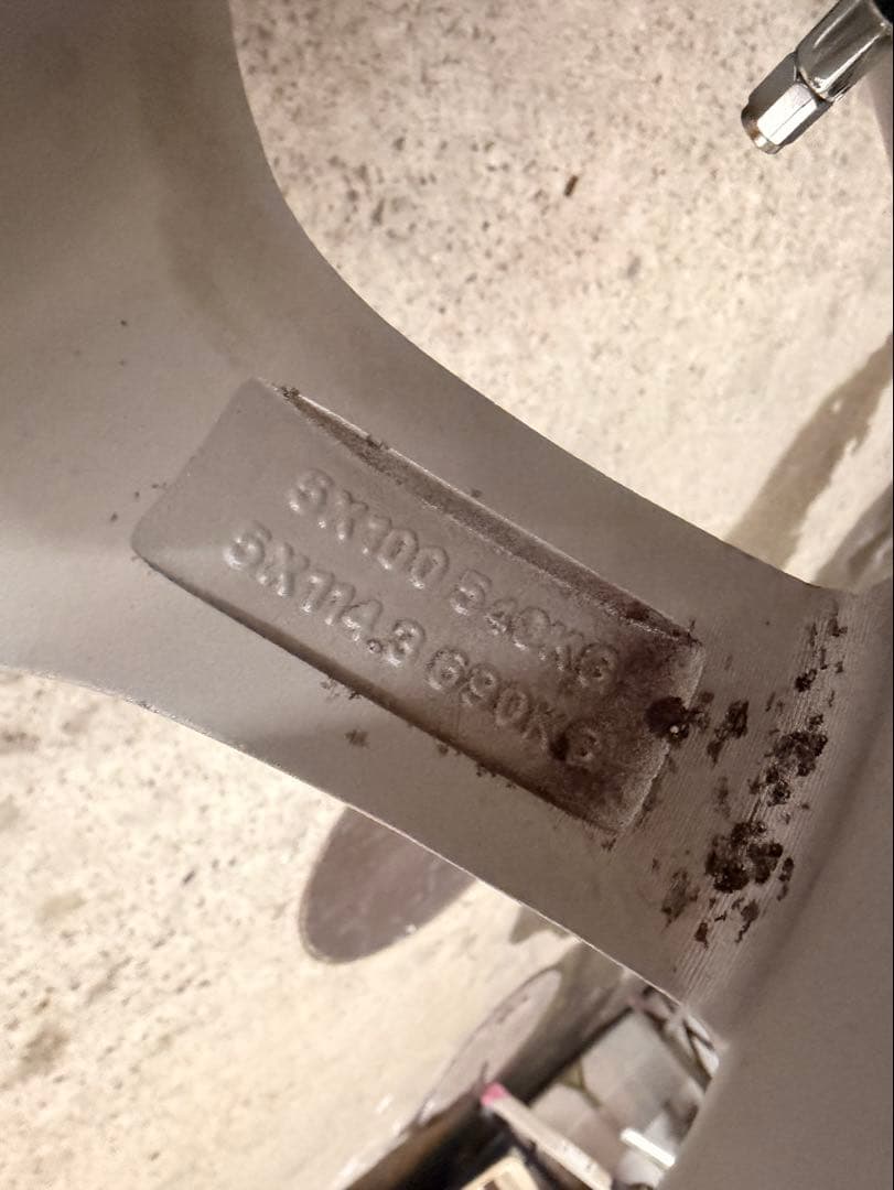 美品!! バリ溝!! ブリヂストン　スタッドレス　VRX 205/60R16