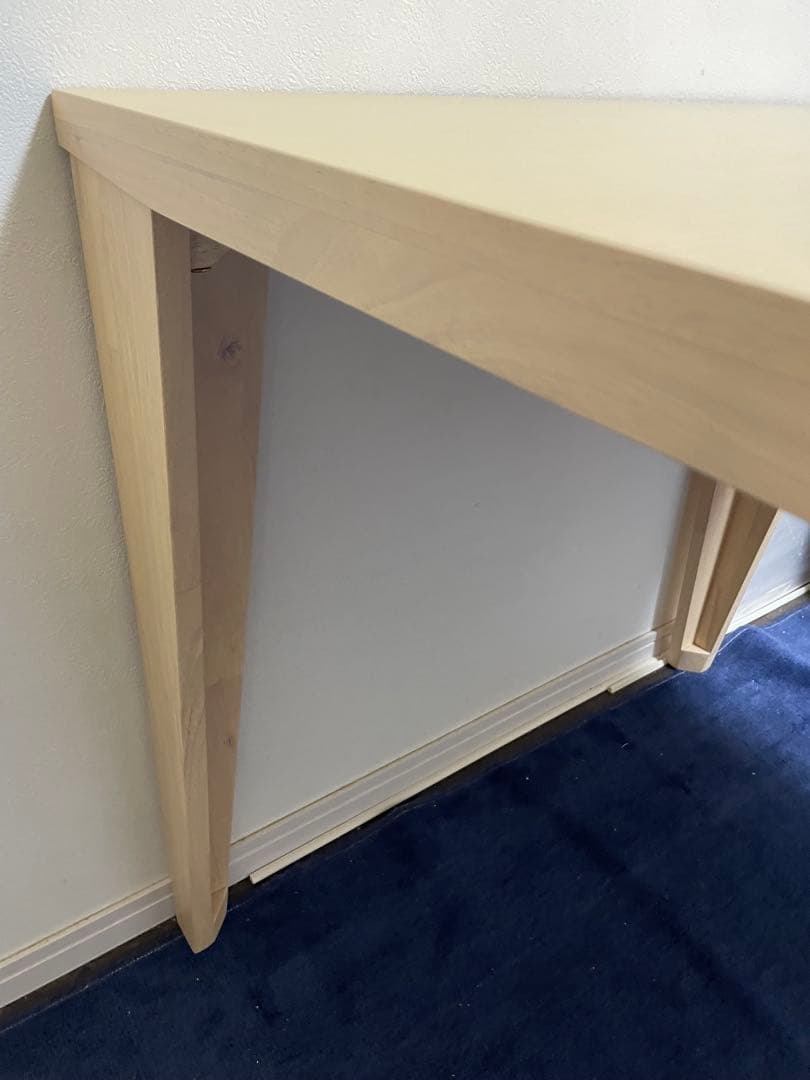 桜屋工業　クリーム色の木製ダイニングテーブル