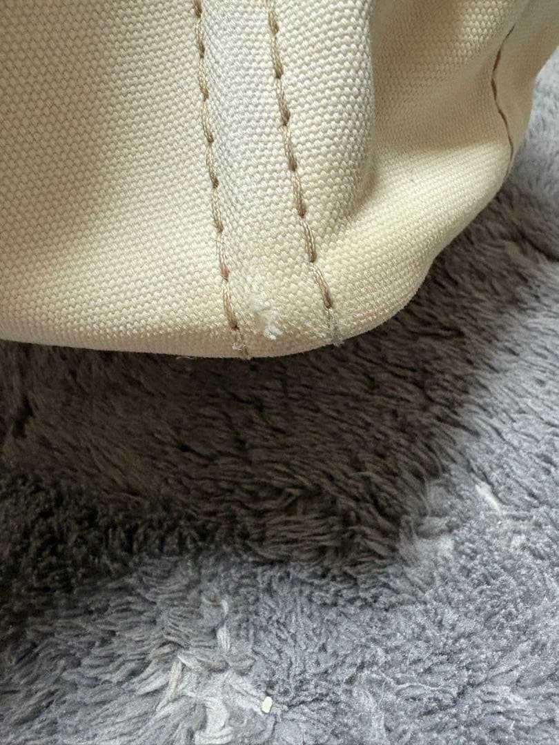 PRADA ホワイト トートバッグ