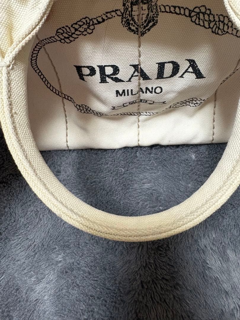 PRADA ホワイト トートバッグ