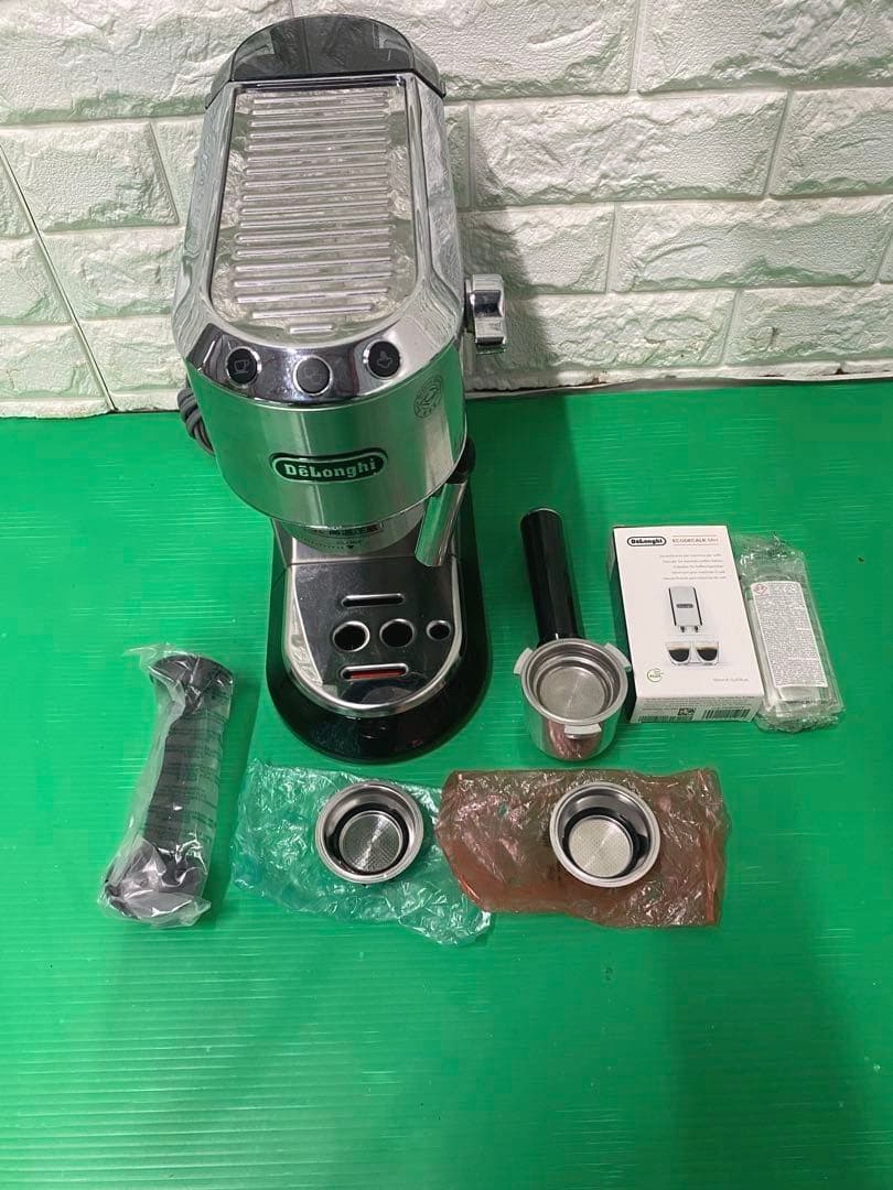 De'Longhi DEDICA エスプレッソ・カプチーノメーカー