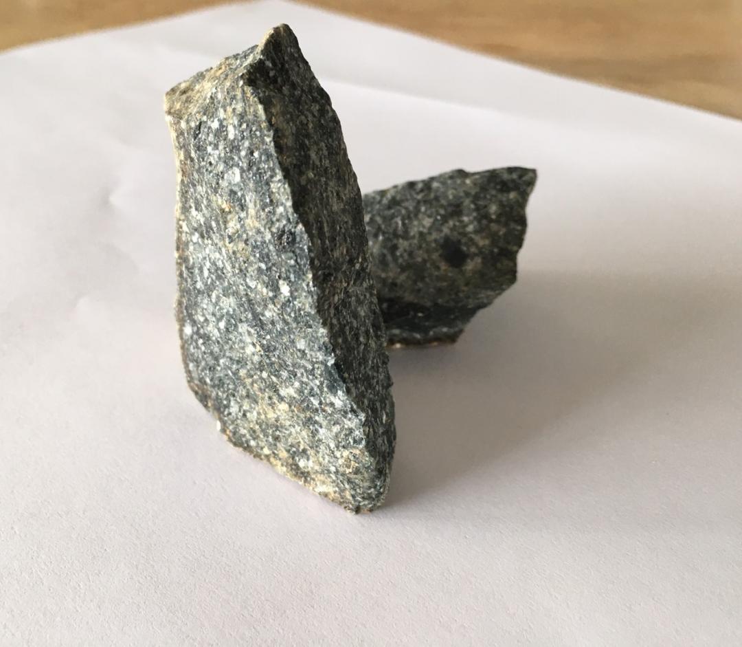 ストーン　オブジェ　　　川①　　たかとりスタジオ