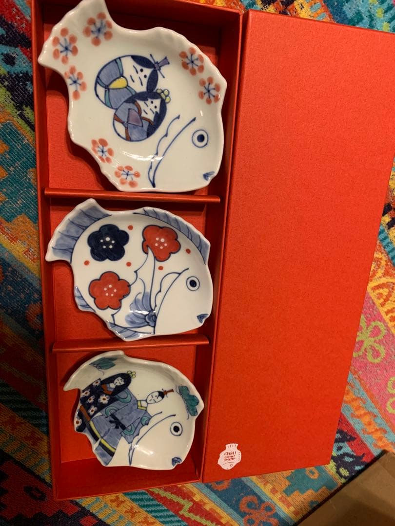 梶謙製磁社 招福鯛 豆皿 小皿 雛人形 雛祭り 魚型 陶磁器 小皿3枚セット