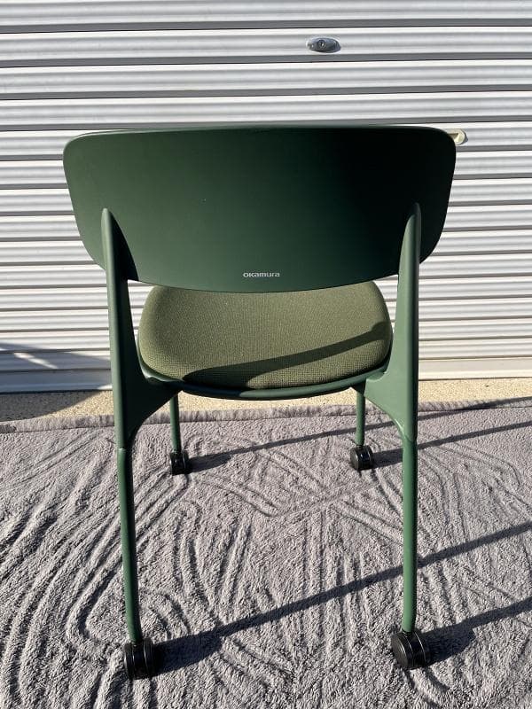 ①【美品】オカムラ　8124GL FPE5　5脚セット　座パッド・キャスター付