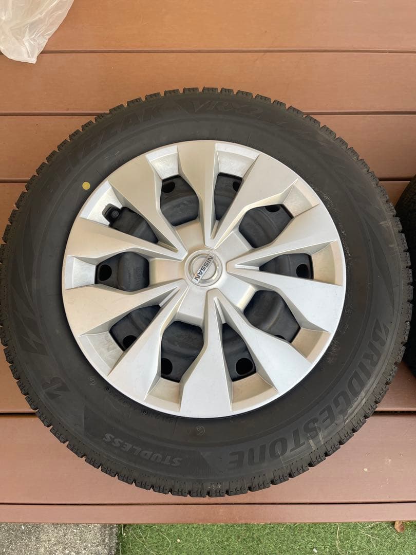 最終値引き　15インチ ブリジストンVRX2スタッドレスタイヤホイールセット