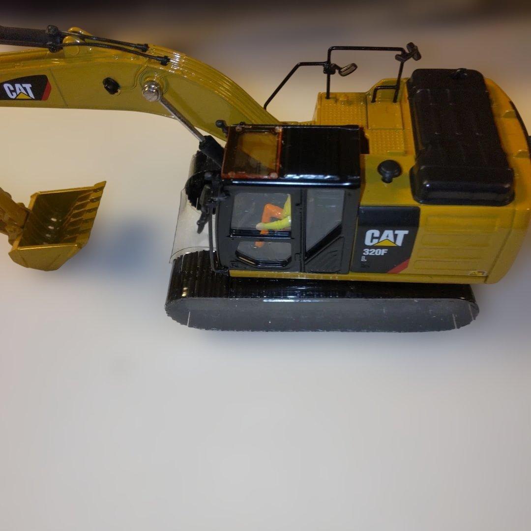 キャタピラー建機　CAT 320F L スケルトンバケット1/50