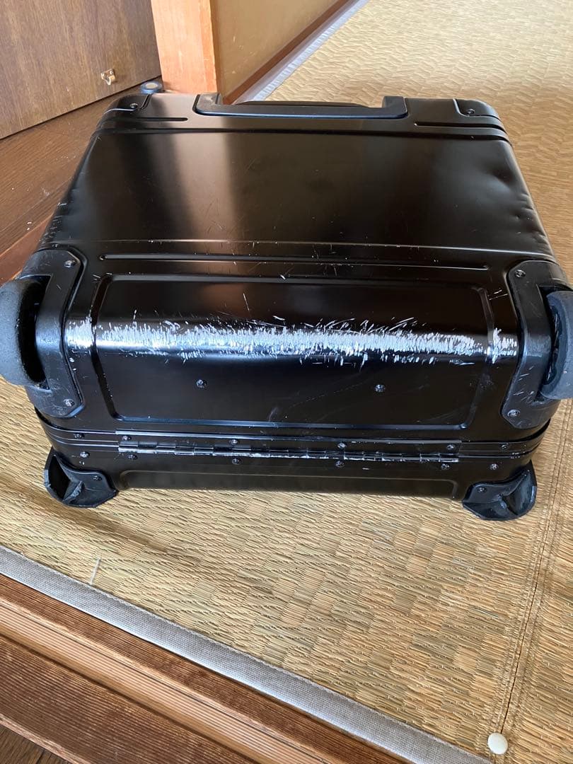 ZERO HALLIBURTON ゼロ ハリバートン 2輪スーツケース