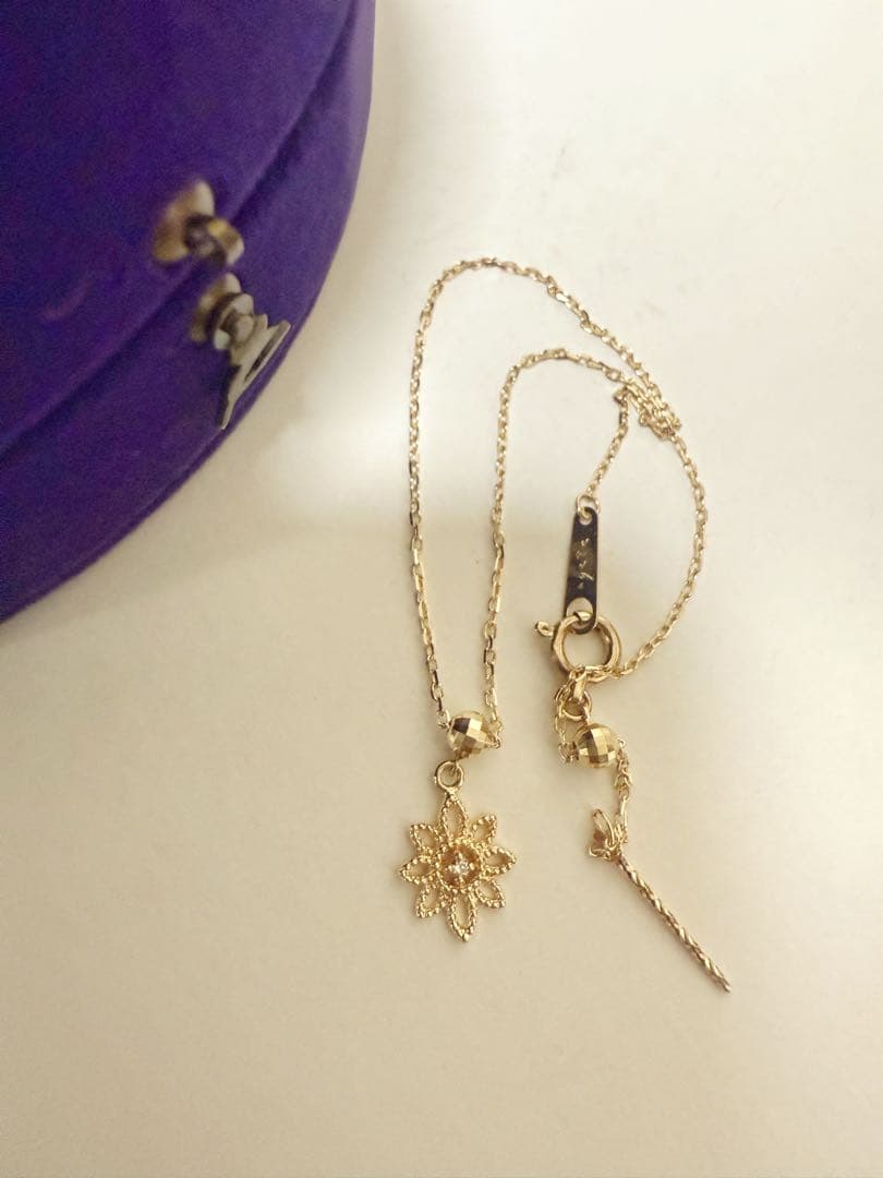 agete フラワーチャーム付き　ブレスレット k10 ダイヤ　アガット