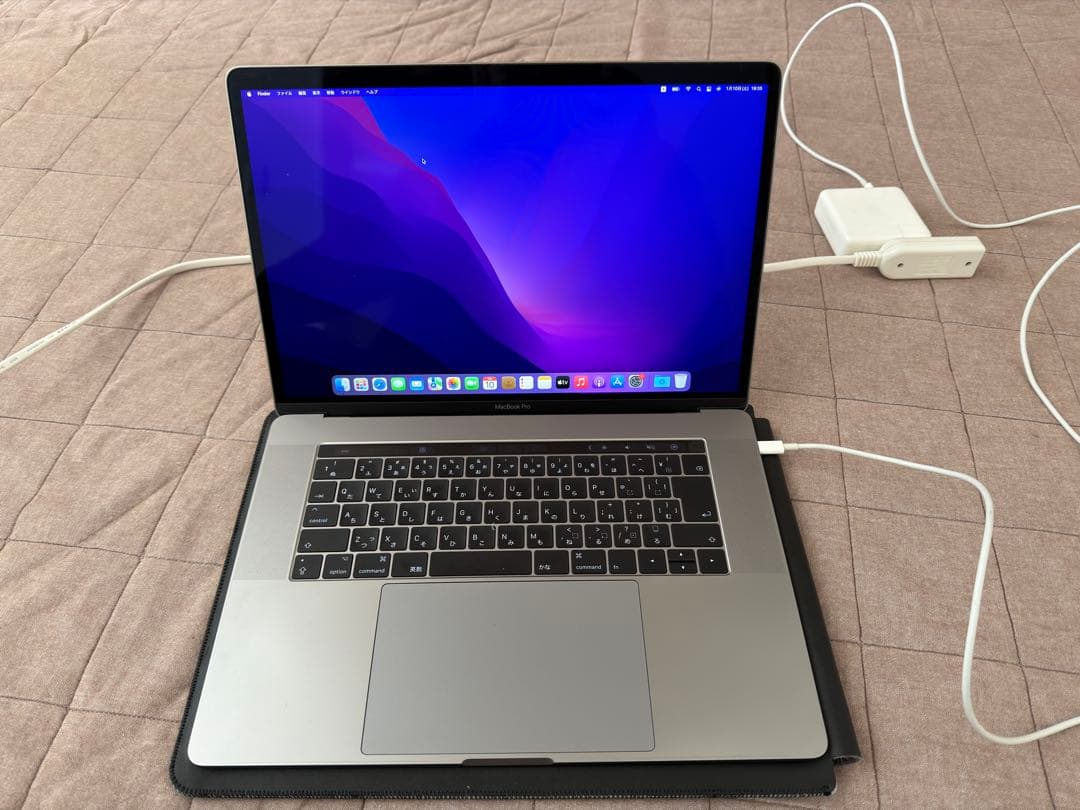MacBook Pro 15インチ 2016 i7/16GB/512GB