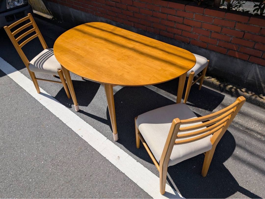 ＊東京都付近限定品＊変形型ダイニングテーブル4点セット　4人掛け