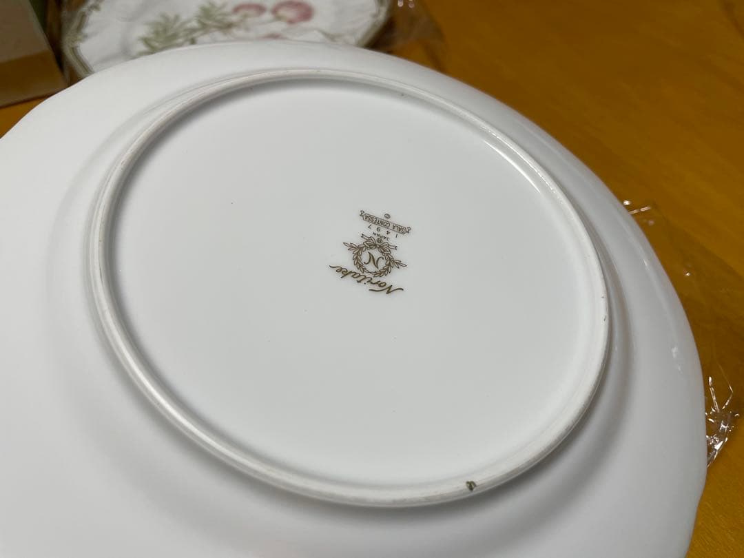 ノリタケ ガラコンテッサ サラダ皿 柄違い6枚