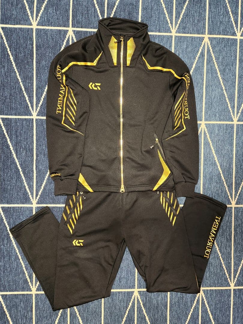 【訳あり】【じょーさん専用出品】ダイワ トーナメント ジャージスーツ