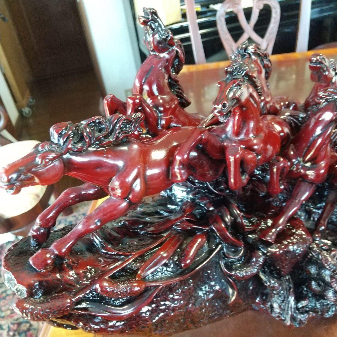 九頭馬の置物