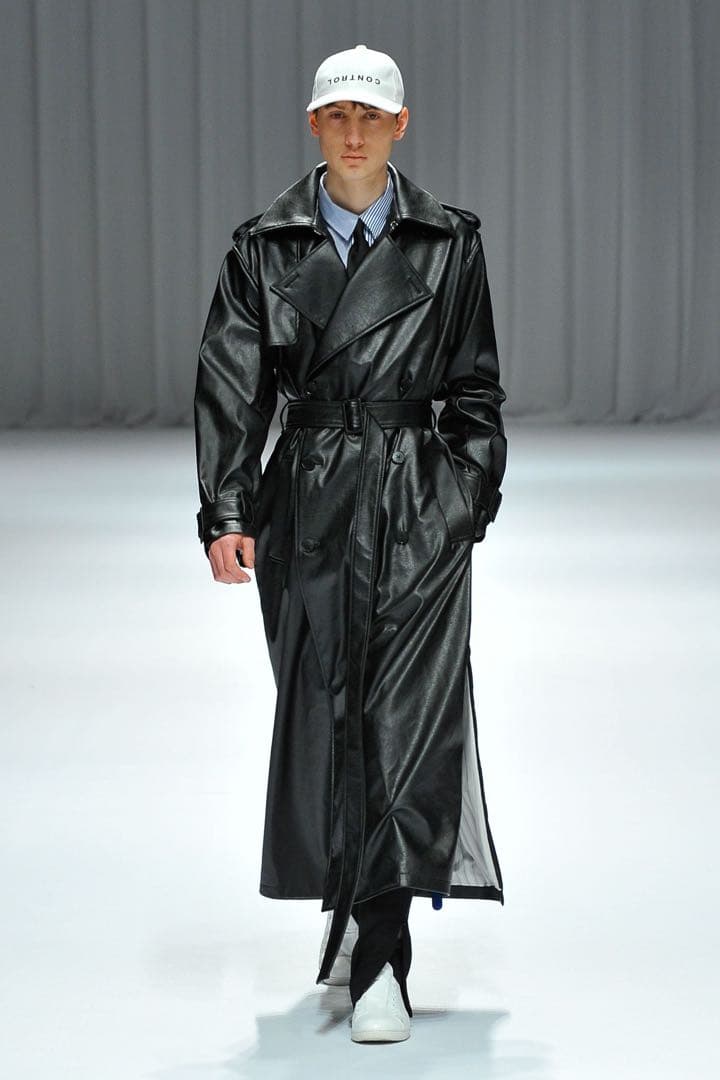 DRESSEDUNDRESSED / サイドジップ / フェイクレザーコート