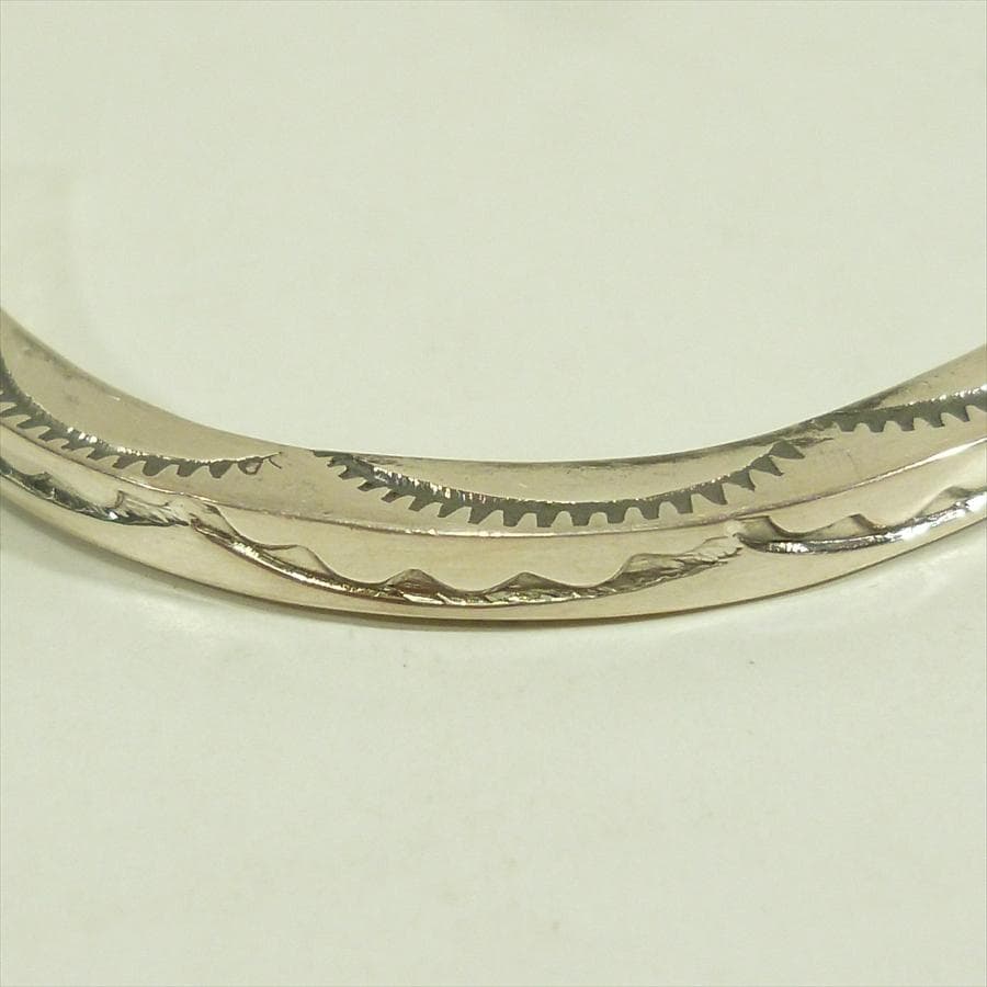 Navajo Elaine Tahe 3面スタンプ ワークバングル Ⅲ