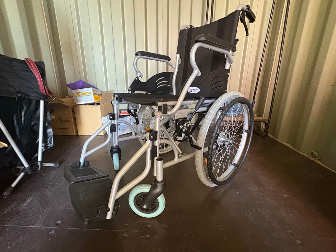 【美品】 ケアテックジャパン 自走式車椅子 ハピネスライト CA-12SU