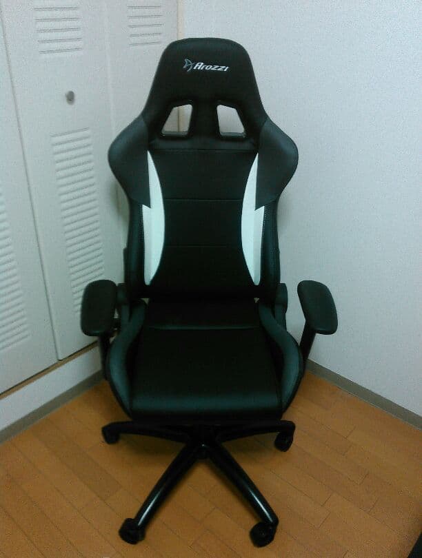 ゲーミングチェアarozzi verona pro グレー