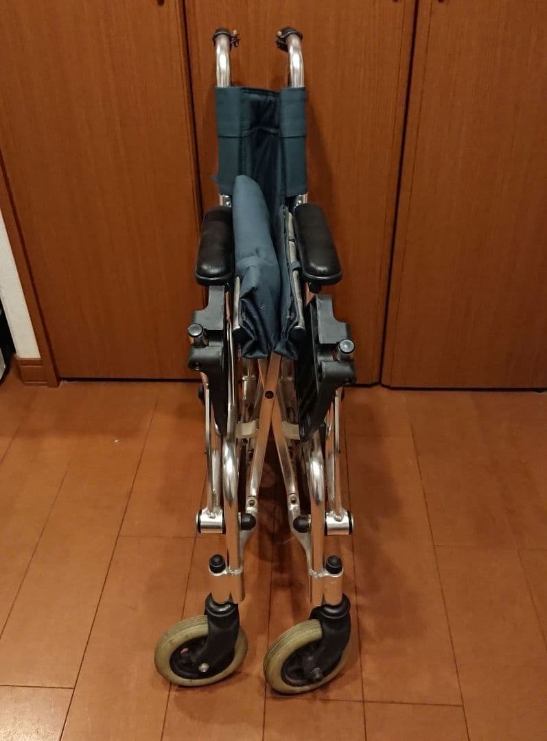 【美品】MIWA 介助式車いす HTB 12 折りたたみ 軽量 介護用