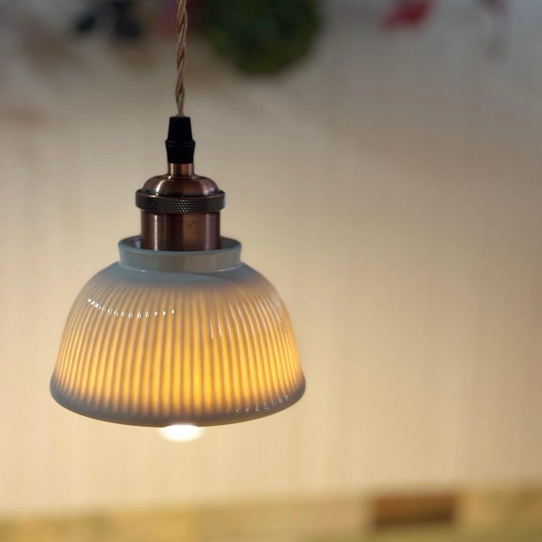 逆さ ペンダントライト　おしゃれ照明　ハンドメイド　ホワイト　シーリング　ライト