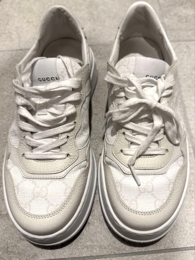 GUCCI ホワイト スニーカー