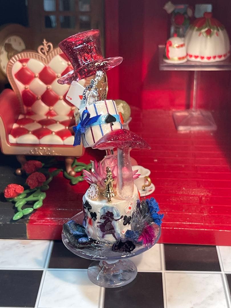 不思議な国のアリス明日と友達デコレーションケーキ