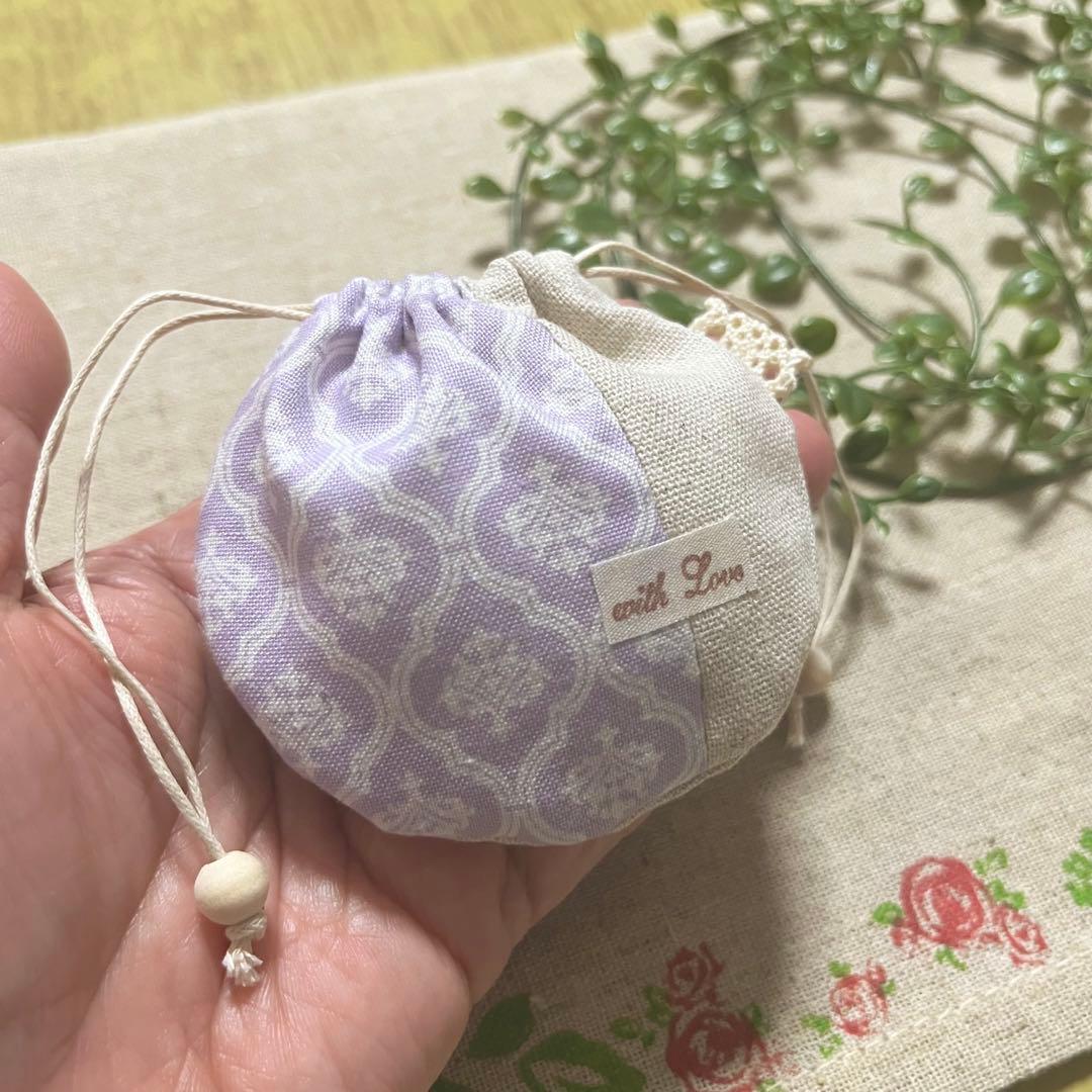 No.2304-18 手のひら巾着サシェ 香り袋 モロッカン＊紫 ローズ刺繍