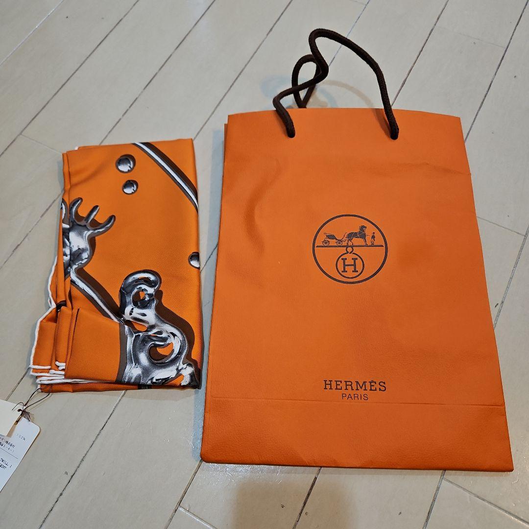 HERMES オレンジ　未使用品　シルク　スカーフ　カレ90