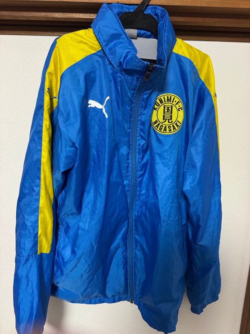国見中サッカー　PUMA ウィンドブレーカー
