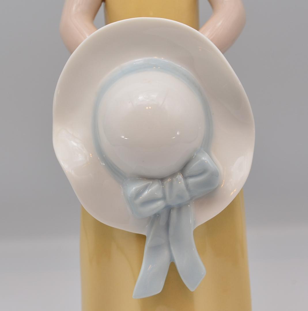 帽子をもつパメラ　他　2体おまとめ　★リヤドロ　スペイン　ポーセリン　ご成約済み