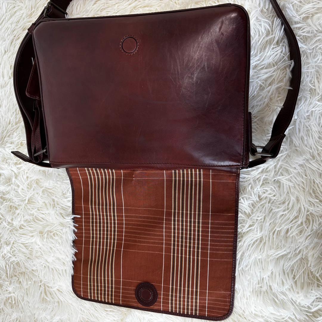 MOTHERHOUSE✨オールレザーメッセンジャーバッグ　ユニセックス　チャーム