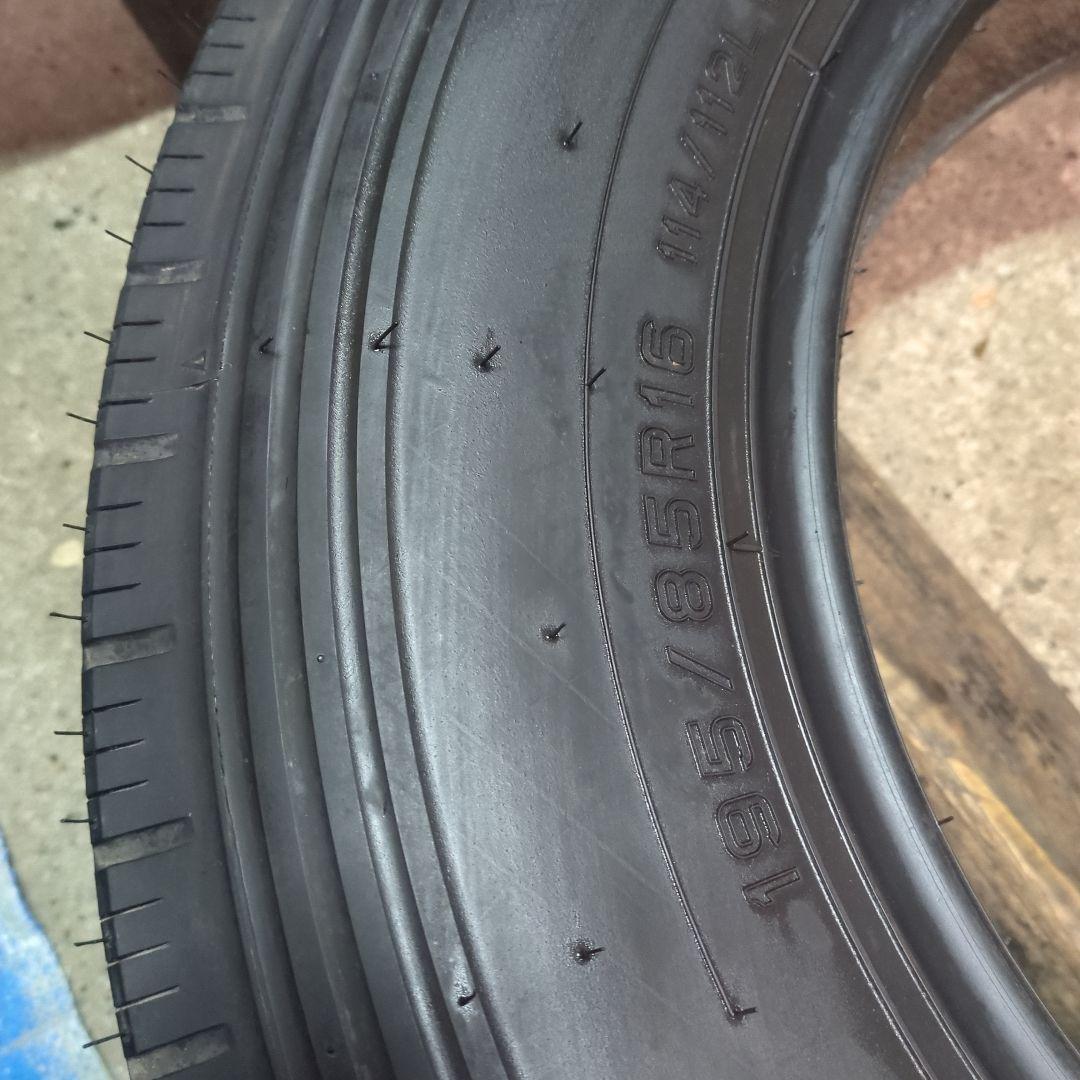 195/85R16LT 114/112L ②送料込み 1本 未使用
