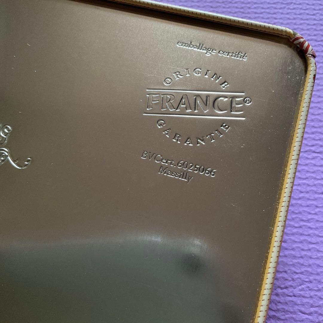 ラ・キュール・グルマンドの缶　ニューヨーク店　空き缶