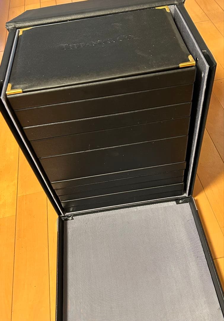 ダイヤル式ロック付きアクセサリーケース