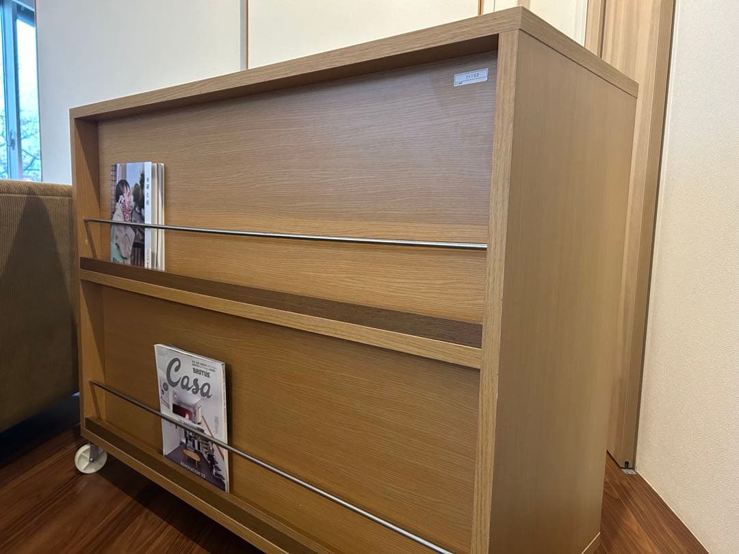 オーク調 フラップ扉付き 6マス収納棚／キャスター付き（完成品）