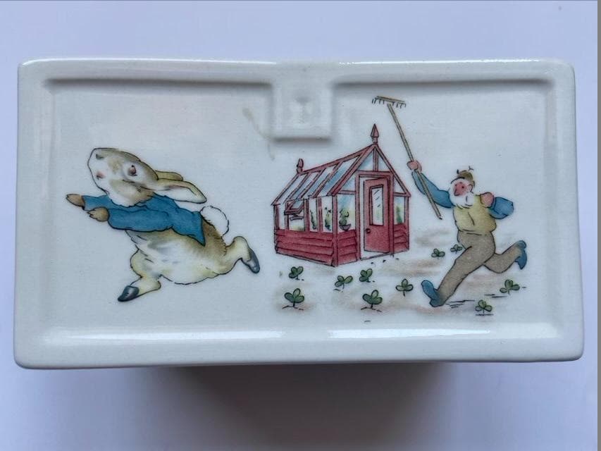 ピーターラビット　宝箱　陶器