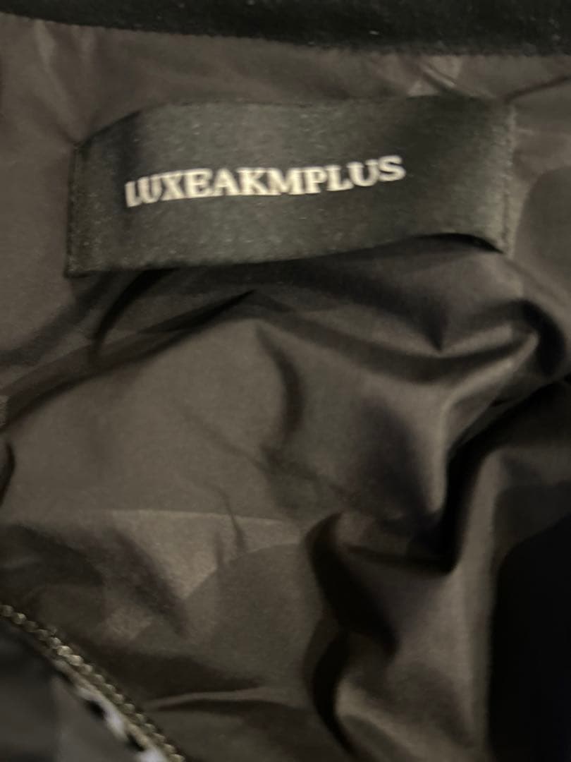 ア*ン様 LUXE AKMPLUS ブラックカモフラージュ ベスト