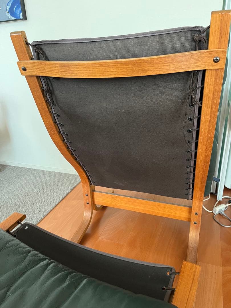 本革製ラウンジチェア　オットマン付き