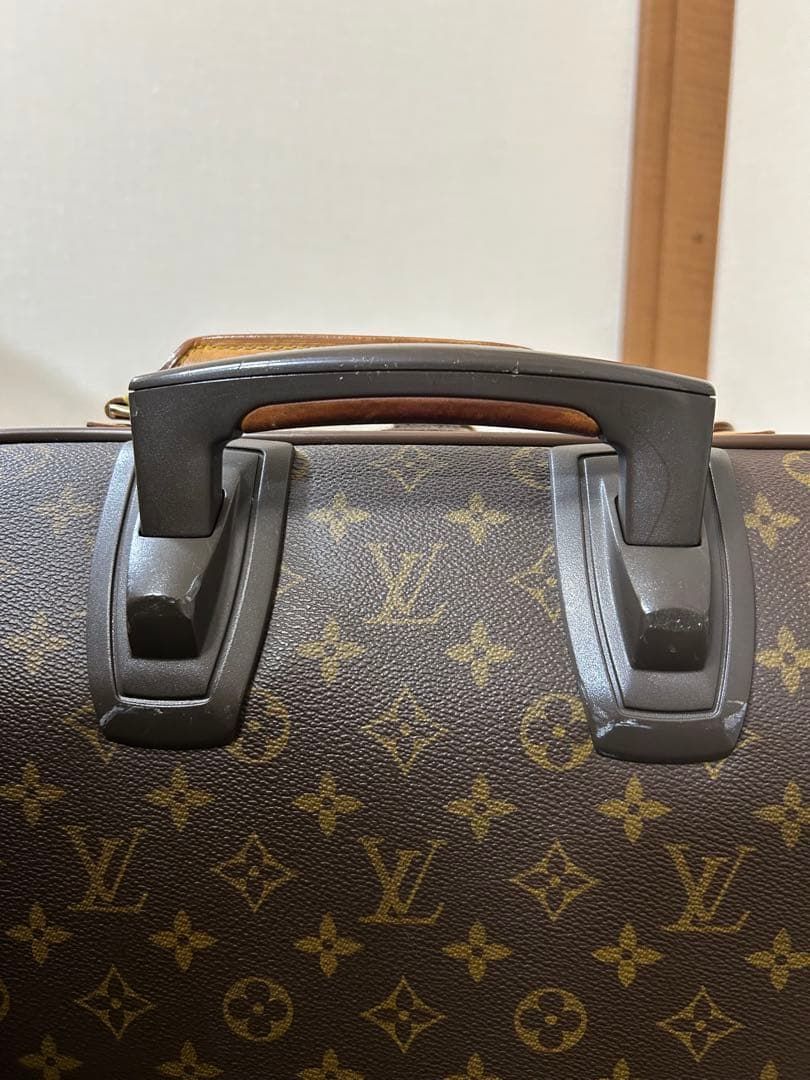 Louis Vuitton ルイヴィトン　キャリーケース　中古品