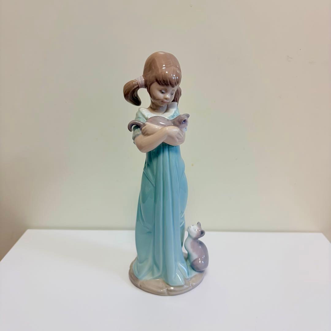 少女と猫「私のことも忘れないで」LLADRO フィギュリン