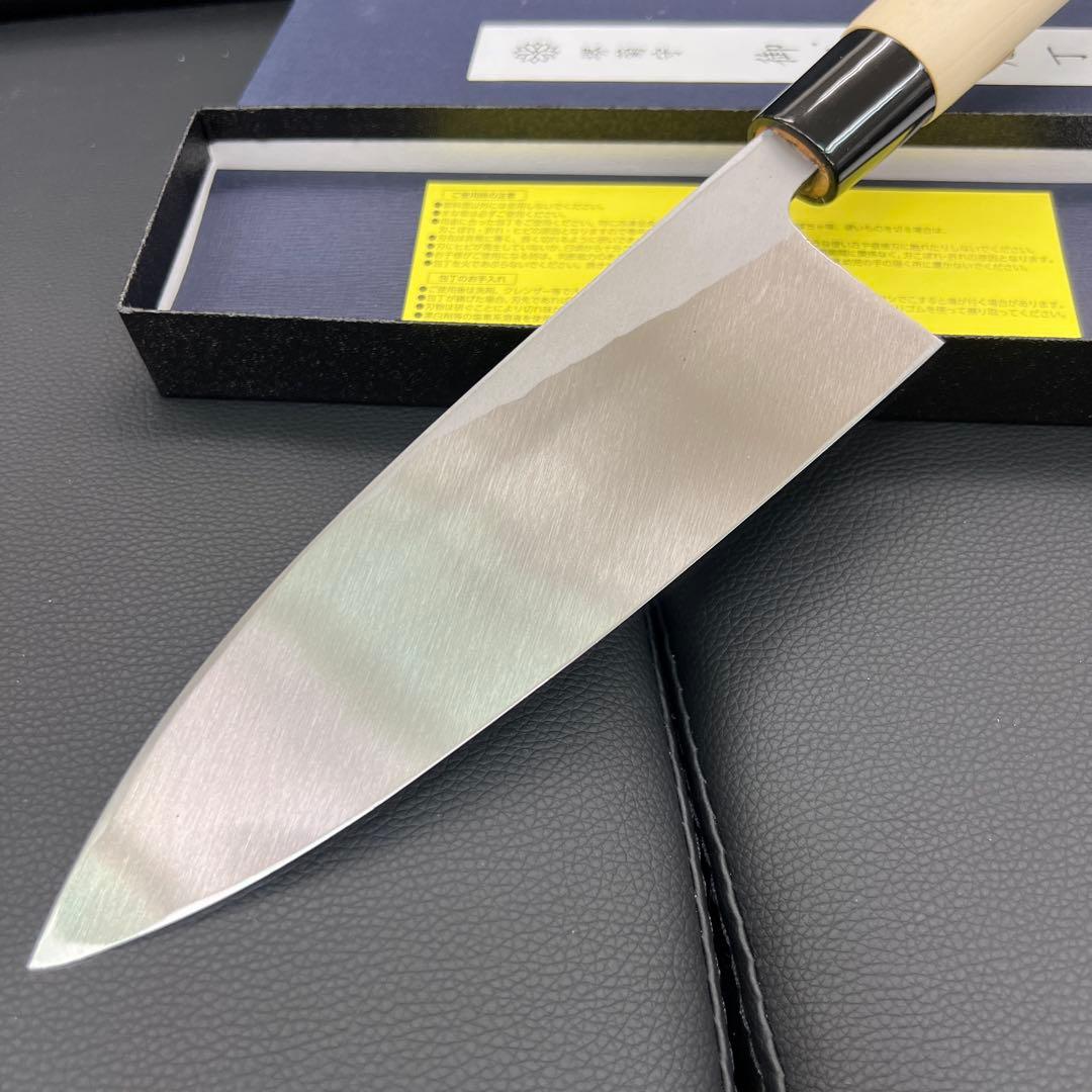 堺菊守はがね鍛造出刃包丁180mm六寸右片刃裏押し加工済切れ味抜群！化粧箱入