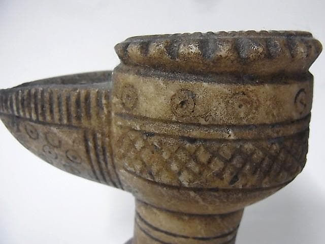 【X0402】アフガニスタン 遊牧民族　古代ランプ ( 燈明台 )　石器　彫刻品