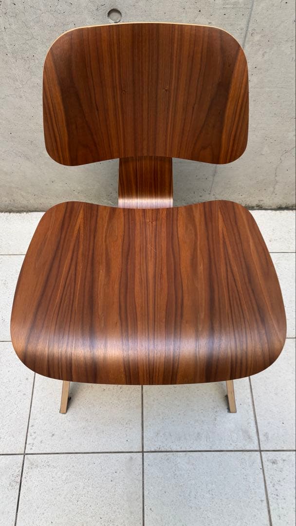 椅子 Herman Miller Eames Molded Plywood Chair