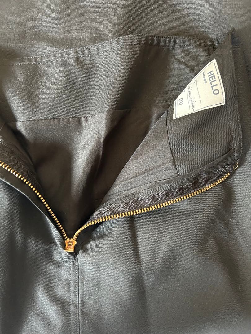 マディソンブルー黒スカート