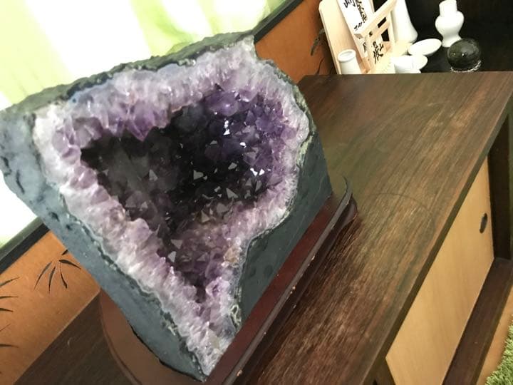アメジストドーム、台座付き