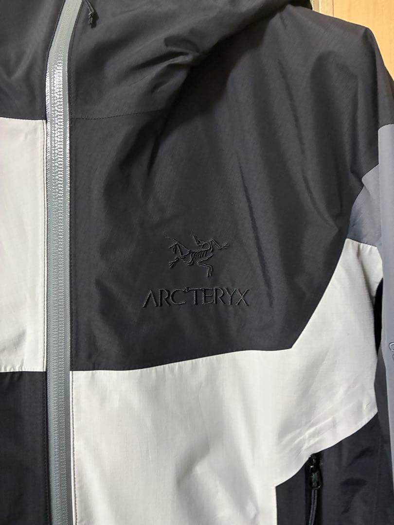 【希少】ARC'TERYX × BEAMS 別注 コラボ　マウンテンパーカー